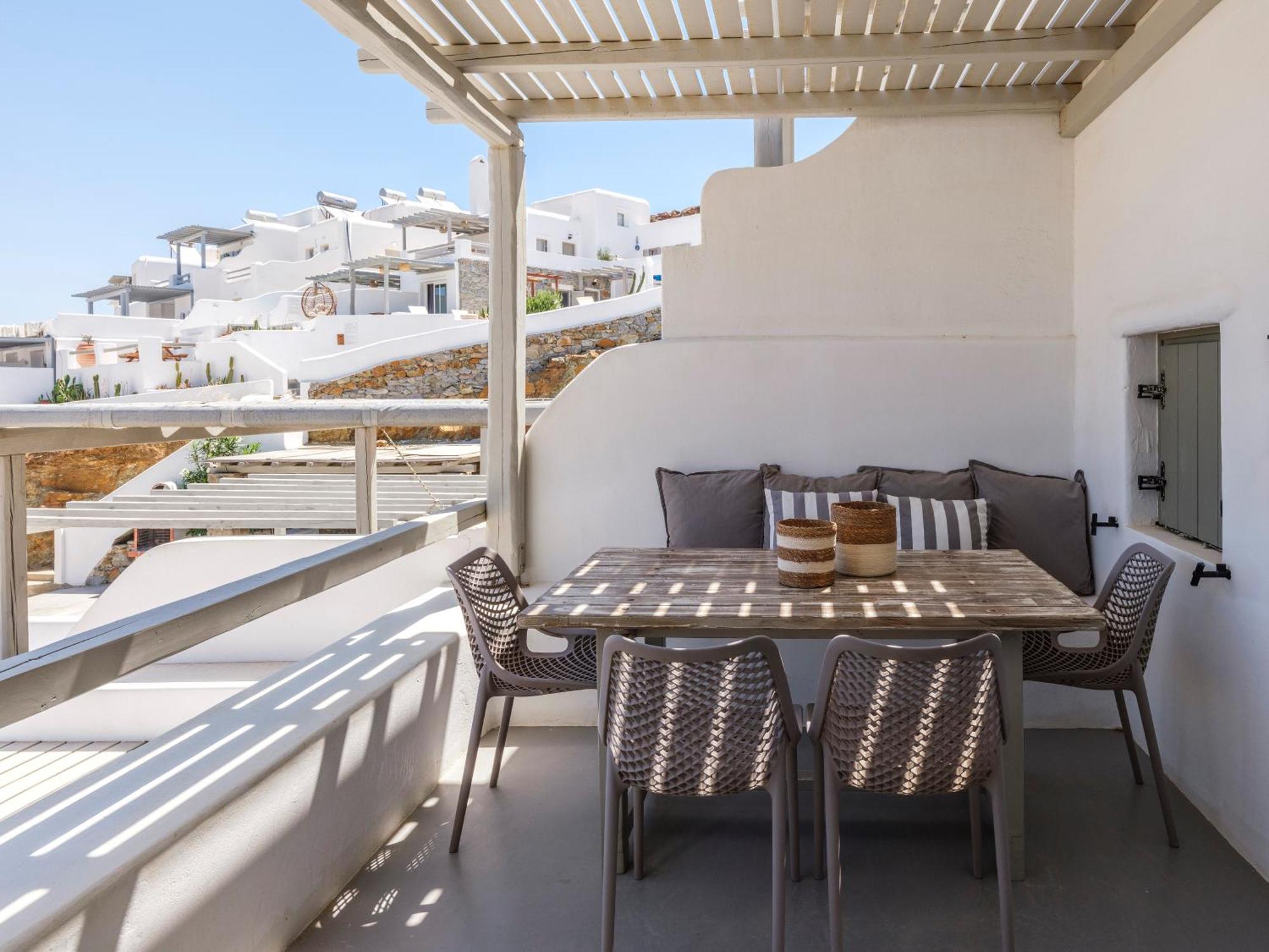 The Mykonist Merchia Beach Villas & Suites Εξωτερικό φωτογραφία