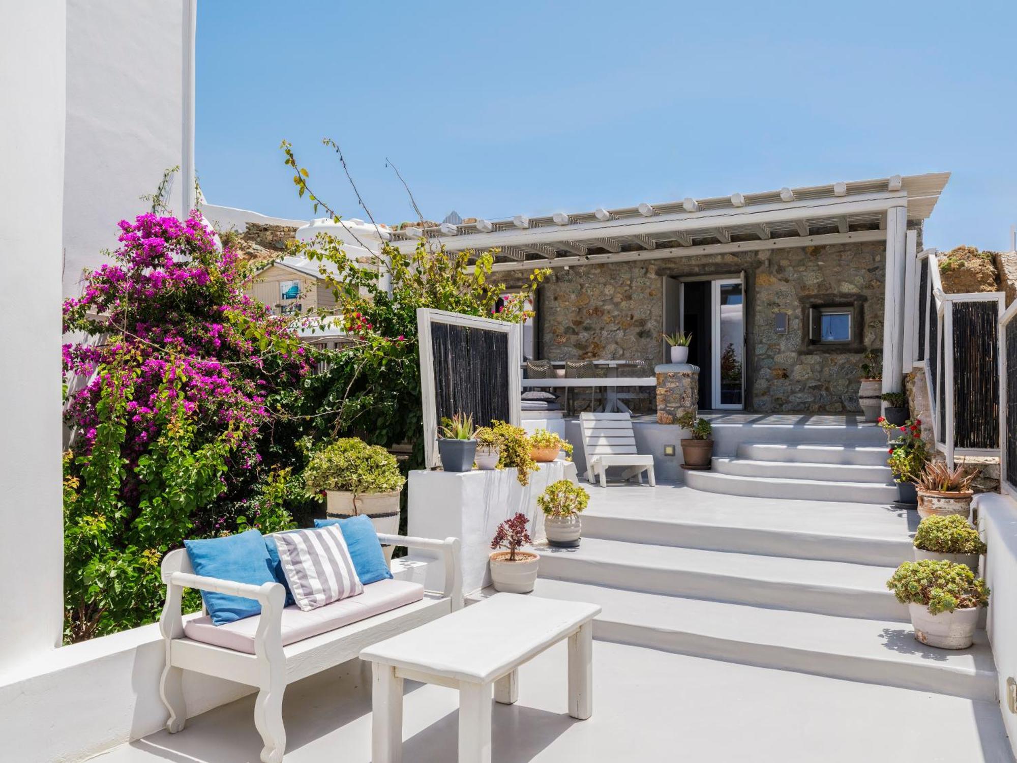 The Mykonist Merchia Beach Villas & Suites Εξωτερικό φωτογραφία