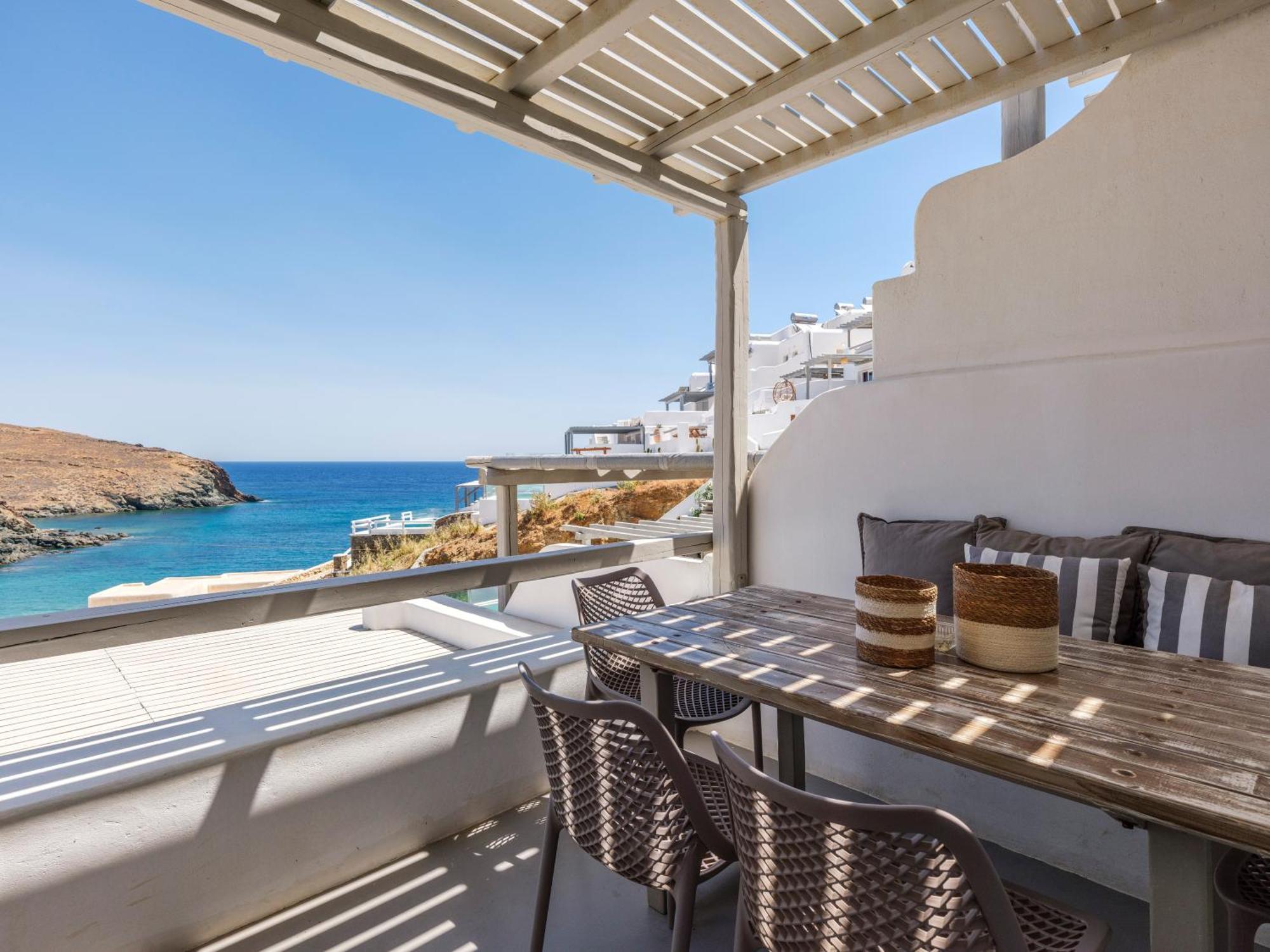 The Mykonist Merchia Beach Villas & Suites Εξωτερικό φωτογραφία